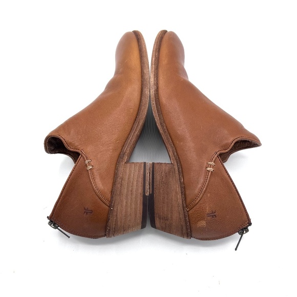 Frye Carson Shootie Leather Bootie in Cognac Size 10 - Picture 13 of 16